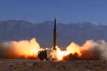 Căng thẳng cảnh Trung Quốc phóng tên lửa đạn đạo như “mưa”