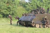 Mỹ cung cấp 114 xe thiết giáp M113A2 cho nước ĐNÁ