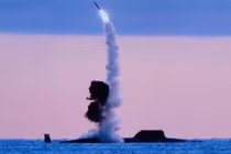 Mỹ vừa phóng thành công tên lửa SM-3IIA, Nga liền đáp trả cực "gắt" 