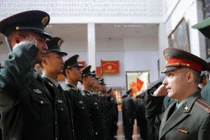Lính Trung Quốc tới dự duyệt binh Nga được trao kỷ niệm chương