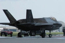 Phi đội F-35 “đắp chiếu”, Mỹ mất trắng 50 triệu USD