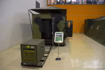 Tò mò máy giặt di động như xe tăng của Nga