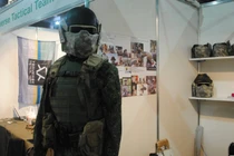 Cận cảnh mũ chống đạn "khủng" của binh lính Ukraine