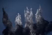 Nga “mời” Việt Nam, ĐNÁ mua rocket S-13T cho Su-30