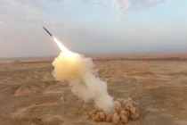 Iran cho tên lửa đạn đạo "độn thổ" khiến vệ tinh Mỹ bất lực