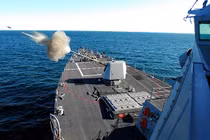 Lộ diện pháo hạm mới cho tàu chiến Mỹ đối phó Nga