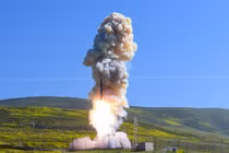 Quá sợ Nga, Mỹ cuống cuồng phát triển tên lửa đánh chặn