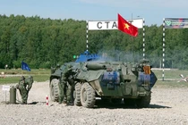 Thiết giáp BTR-80 cháy động cơ, đội tuyển Hóa học Việt Nam chịu thiệt