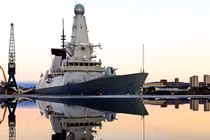 Siêu hạm Type 45 của Anh "đắt nhưng không xắt ra miếng"