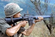 Súng trường M16 trong chiến tranh Việt Nam “phế” cỡ nào?