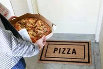 Hàng xóm hết hồn với cặp vợ chồng tưởng hiền lành, thân thiện