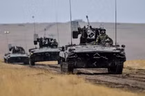 Mục kích kho vũ khí "khủng" Mỹ, NATO tập trận gần Nga