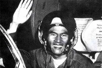 MiG-21 của phi công Phạm Tuân đã vượt mặt F-4 để hạ B-52 ra sao?