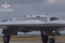 Siêu UAV tàng hình Nga lần đầu tiên tung cánh