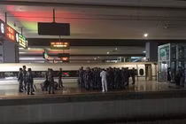 Trung Quốc cơ động hàng nghìn lính bằng đường sắt cao tốc