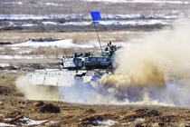 Hồi hộp xem xe tăng Nga tranh tài tham dự Tank biathlon