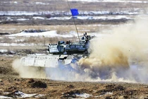 Hồi hộp xem xe tăng Nga tranh tài tham dự Tank biathlon