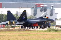 Tại sao chiến đấu cơ tàng hình của Trung Quốc không có khách mua?