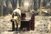 Thán phục độ liều của "văn công hỏa tuyến“ trên chiến trường