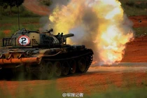 Trung Quốc tung ảnh xe tăng Type 59D nã đạn hoành tráng