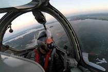 Kỳ lạ phi công Mỹ cực thích tiêm kích MiG-17F