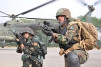 Ấn Độ lưỡng đầu thọ địch khi Pakistan triển khai UAV vũ trang đến Kashmir