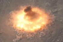 Tàn bạo bom chùm CBU Mỹ dùng trong chiến tranh Việt Nam