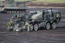 Nhật định danh pháo tự hành bánh lốp trăm triệu USD siêu hoành tráng