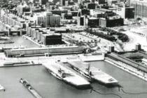 Khó tin: Mỹ thả hai tàu sân bay trong hồ để huấn luyện