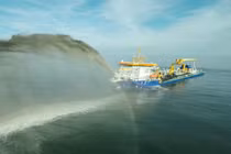 Trung Quốc bồi đắp trái phép đảo nhân tạo ở Biển Đông bằng phương tiện gì?