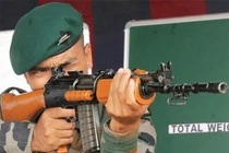 Mẫu súng trường tiến công thất bại thảm hại nhất của Ấn Độ