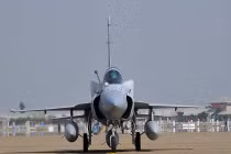 Biến thể tiêm kích siêu rẻ JF-17 Trung Quốc có gì lạ?