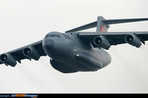 Kinh ngạc: Trung Quốc biên chế vận tải cơ khổng lồ Y-20