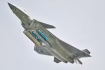 Điểm sáng nhất của tiêm kích Su-57 lại là "đòn chí tử" với J-20 