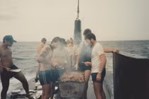 Khó tưởng tượng cuộc sống của thủy thủ tàu ngầm Mỹ