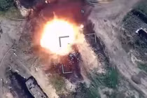 UAV Lancet “hạ gục” pháo tự hành M109A6 Paladin của Ukraine