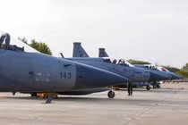 Ai ở châu Á mua tiêm kích rẻ tiền JF-17 Trung Quốc?