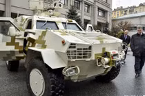 Xe thiết giáp Dozor-B giúp gì cho Quân đội Ukraine?