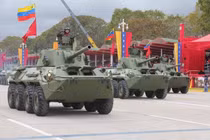 Quân đội Venezuela tăng cường nhập khẩu vũ khí Nga, Trung