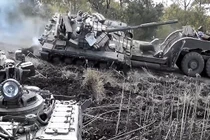 Khó đỡ tài lái xe tăng của binh sĩ Ukraine