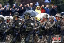 Quân đội Hy Lạp duyệt binh hoành tráng trong mưa