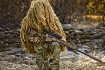 Sát thủ bắn tỉa “khủng” T-5000 Nga, XM2010 Mỹ: ai hơn ai?