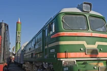 Trung Quốc “không tha” đoàn tàu tên lửa đạn đạo Nga