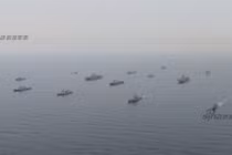 Hoành tráng hàng chục tàu chiến Mỹ-Hàn tập trận Đại bàng non