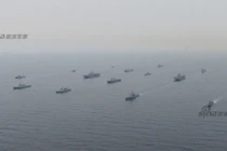 Hoành tráng hàng chục tàu chiến Mỹ-Hàn tập trận Đại bàng non