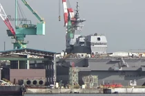 Ảnh mới nhất siêu hạm Izumo thứ hai của Nhật Bản