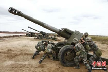 Vì sao Trung Quốc dùng cả hai loại đạn pháo 152 và 155 mm?