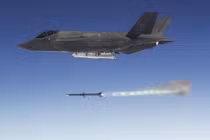 Australia nhận F-35 giữa nghi ngờ về chi phí và hiệu quả