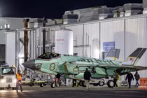 Có quy mô quá nhỏ, Không quân Đan Mạch cố mua F-35 làm gì?