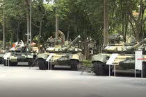 Choáng ngợp dàn xe tăng Việt Nam hiện đại hội tụ giữa lòng Thủ đô